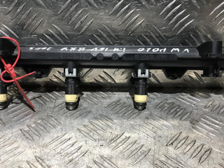 форсунка Volkswagen Polo 4 поколение 2001, 1.4 л., бензин, МКПП, хетчбэк 5 дв., 036906031M