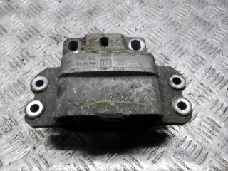 подушка крепления КПП Volkswagen Golf 4 поколение 2006, 1K0199555M