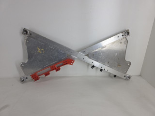 распорка стоек BMW i3 L01 2015, электро, 6852678