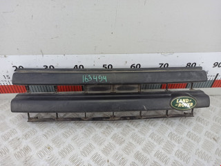 решетка радиатора Land Rover Freelander 1 поколение 2002, 2.0 л., МКПП, внедорожник 5 дв.