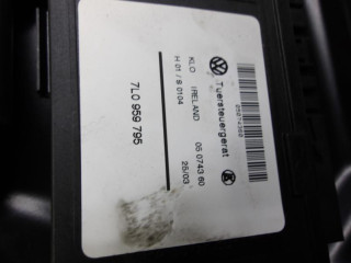 стеклоподъемник электрический задний левый Volkswagen Touareg 1 поколение 2005, 7L0959795