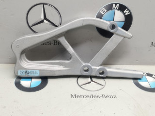 Кронштейн балки BMW 2024, 2.0 л., бензин, 6878779