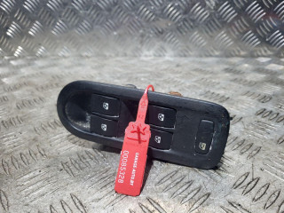 блок управления стеклоподъемниками Renault Megane 2 поколение [рестайлинг] 2007, 1.5 л., K9K 724, дизель, 5МКПП, хетчбэк 5 дв., 025330, 8200160603