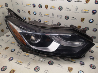 фара правая Chevrolet Equinox 3 поколение 2018, 1.5 л., бензин, АКПП, полный привод, 84258450