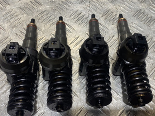 форсунка Volkswagen Golf Plus 1 поколение 2007, 1.9 л., BXE, дизель, 5МКПП, хетчбэк 5 дв., 038130073G