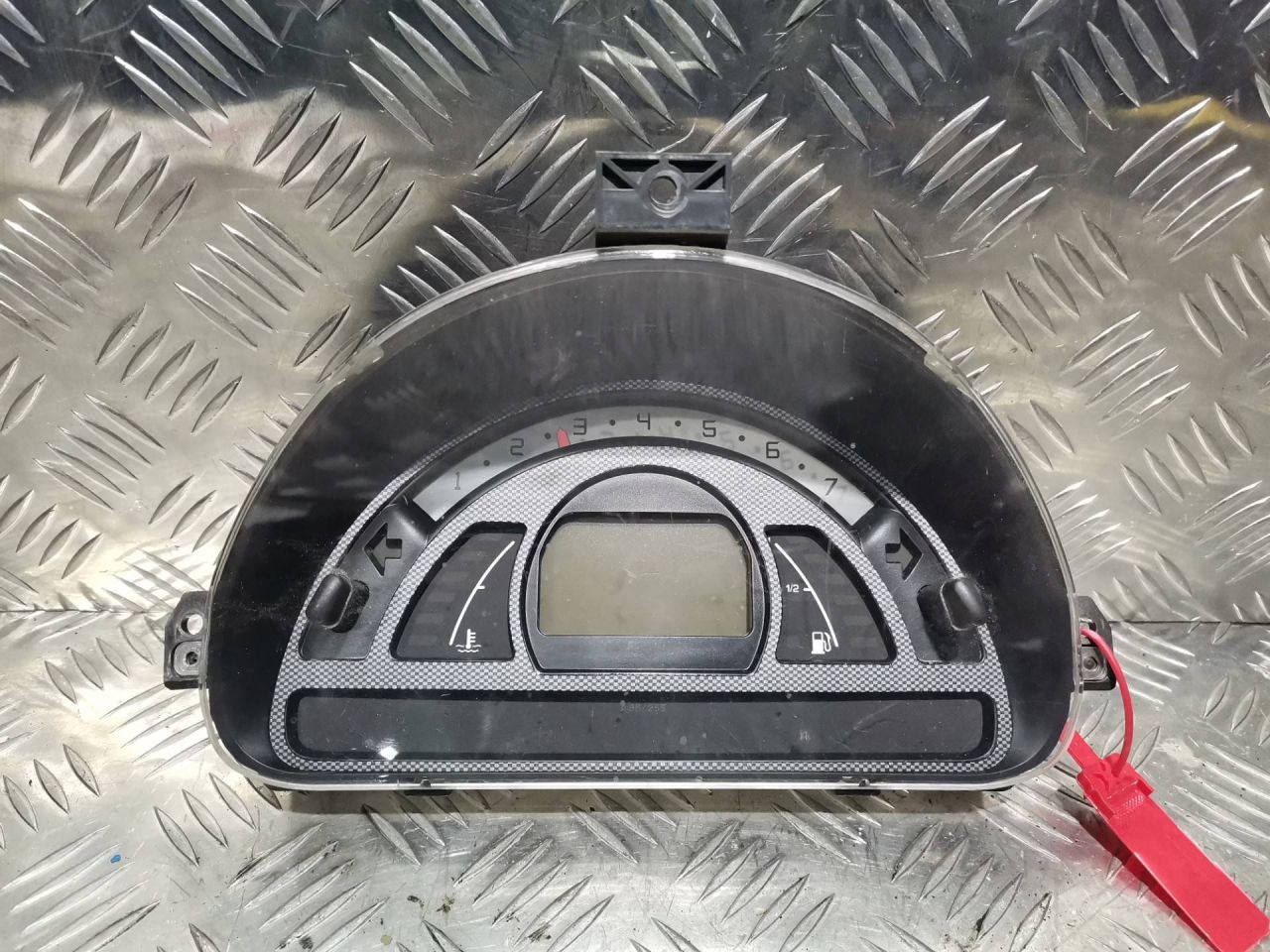 щиток приборов (приборная панель) Citroen C2 1 поколение 2004, 1.4 л., дизель, 5МКПП, купе - фото №1