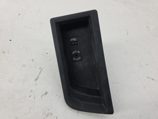 разъем AUX / USB BMW 4 серия F32/F33 2015, 2.0 л., бензин, АКПП, 84109229246