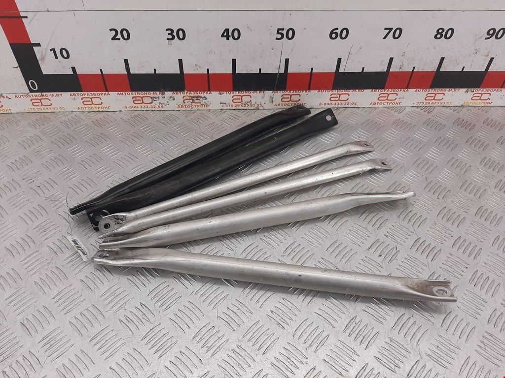 Распорка (растяжка) телевизора BMW 7 серия F01/F02 2012, 3.0 л., АКПП, седан, 51717180315 - фото №1