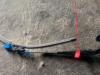 щеткодержатель (поводок стеклоочистителя, дворник) Chevrolet Equinox 3 поколение 2019, 1.5 л., бензин, АКПП, внедорожник 5 дв.