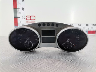щиток приборов (приборная панель) Mercedes-Benz M-Класс W164 2007, 3.0 л., АКПП, внедорожник 5 дв., A2515404448