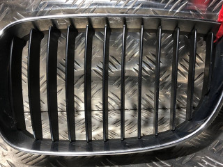 решетка радиатора BMW 3 серия E90/E91/E92/E93 [рестайлинг] 2008, 3.0 л., дизель, black, седан