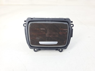 пепельница BMW 5 серия F10/F11 [рестайлинг] 2014, 2.0 л., N20 B20 A, бензин, АКПП, 51169277352