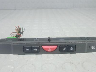 кнопка аварийной сигнализации Land Rover Range Rover Sport 1 поколение 2006, 2.7 л., дизель, АКПП, внедорожник 5 дв., YUL500570WUX