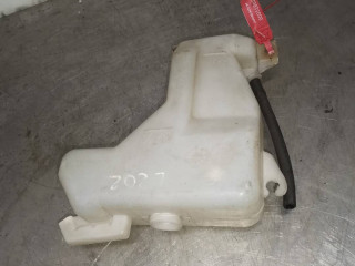 бачок омывателя Nissan Primera P12 2004, 2.0 л., бензин, АКПП, бордо, седан