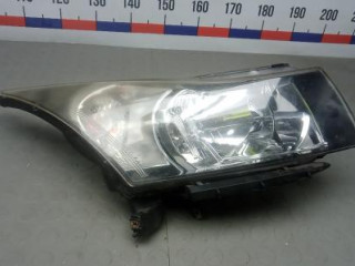 фара правая Chevrolet Cruze 1 поколение 2010, 1.6 л., бензин, седан, 95956274