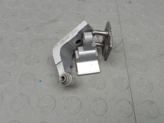 петля двери BMW 5 серия F07/F10/F11 2011, 3.0 л., дизель, хетчбэк 5 дв.