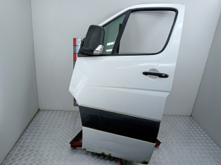 дверь передняя левая Mercedes-Benz Sprinter 2 поколение (W906) 2008, 2.2 л., МКПП, микроавтобус, A9067200005