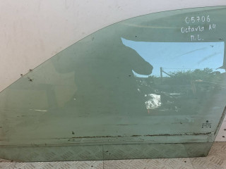 стекло двери передней левой Skoda Octavia 1 поколение (A4) [рестайлинг] 2000, 2.0 л., бензин, МКПП, хетчбэк 5 дв.