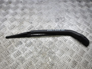 щеткодержатель (поводок стеклоочистителя, дворник) Toyota Auris 1 поколение 2009, 1.6 л., бензин, МКПП, хетчбэк 5 дв.