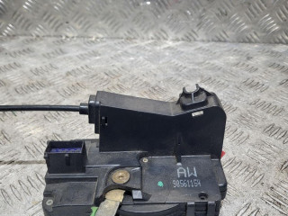 замок двери передней правой Opel Astra G 1999, 1.6 л., X 16 SZR, бензин, 5МКПП, черный, хетчбэк 5 дв., AW90561154