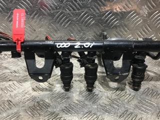 форсунка Audi 80 8C/B4 1994, 2.0 л., бензин, МКПП, седан, 037906031P