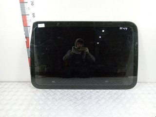 стекло кузовное боковое левое Renault Master 2 поколение 2002, 2.5 л., МКПП, фургон