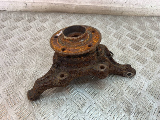 кулак поворотный правый Volvo C70 1 поколение 1999, 2.5 л., бензин, МКПП, купе