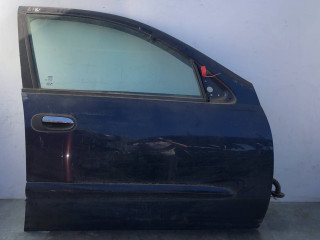 дверь передняя правая Nissan Almera N16 [рестайлинг] 2005, 2.2 л., YD22D, дизель, 6МКПП, синий, хетчбэк 5 дв.