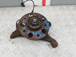 ступица передняя левая Mercedes-Benz CLK-Класс C209/A209 2003, 2.6 л., бензин