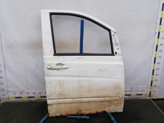 стекло двери передней правой Mercedes-Benz Vito W639 2004, 2.2 л., дизель, МКПП, минивэн