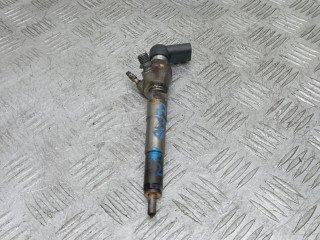 форсунка Mercedes-Benz A-Класс W176 2013, 1.5 л., дизель, хетчбэк 5 дв., 8201100113