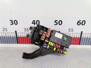 блок предохранителей Opel Astra K 2016, 1.6 л., МКПП, хетчбэк 5 дв., 15513165