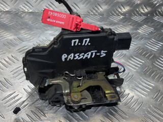 замок двери передней правой Volkswagen Passat B5 [рестайлинг] 2004, 2.0 л., ALT, бензин, 5МКПП, универсал