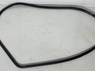 уплотнитель двери Chevrolet Equinox 3 поколение 2020, 1.5 л., бензин, АКПП, внедорожник 5 дв.