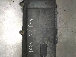 корпус воздушного фильтра Volkswagen Golf 4 поколение 1999, 1.4 л., бензин, 5МКПП, универсал