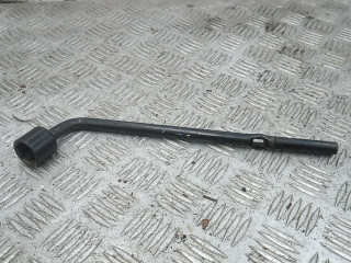 ключ колесный (балонный) Nissan Primera P12 2007, 1.6 л., бензин, МКПП, седан