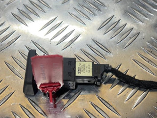 кнопка аварийной сигнализации Audi A4 B7 2007, 2.0 л., BRE, дизель, АКПП, темно серый, универсал, правый руль, 8E0941509