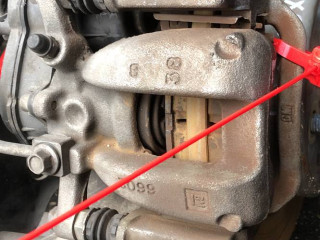 суппорт задний левый Chevrolet Equinox 3 поколение 2019, 1.5 л., бензин, АКПП, внедорожник 5 дв., полный привод