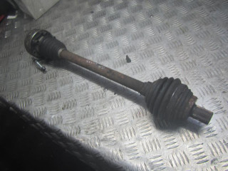 полуось передняя левая (приводной вал, ШРУС) Volkswagen Golf 4 поколение 2005, 1.4 л., бензин, МКПП, хетчбэк 5 дв.