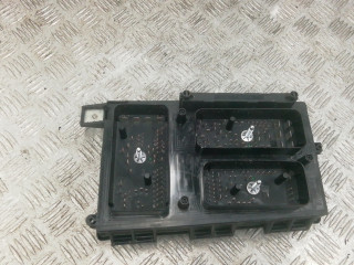 блок предохранителей Opel Astra H/Family [рестайлинг] 2008, 1.7 л., CDTi, дизель, МКПП, хетчбэк 5 дв., 743381