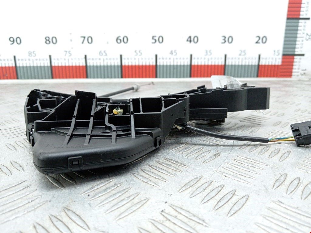 скелет ручки двери Mercedes-Benz M-Класс W164 2005, 3.0 л., АКПП, внедорожник 5 дв., A1647600434 - фото №1