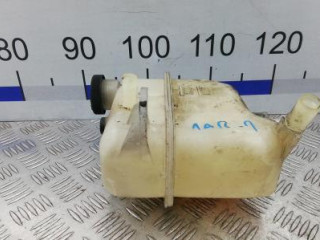 бачок расширительный Toyota Urban Cruiser 1 поколение XP110 2009, 1.4 л., D-4D, дизель, МКПП, хетчбэк 5 дв.