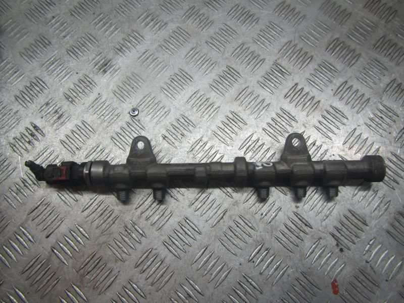 топливная рампа Opel Corsa D 2007, 1.3 л., 55573331, 0281006158 - фото №1