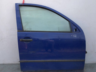 дверь передняя правая Skoda Fabia 1 поколение (6Y) 2001, 1.9 л., дизель, 5МКПП, василёк, универсал