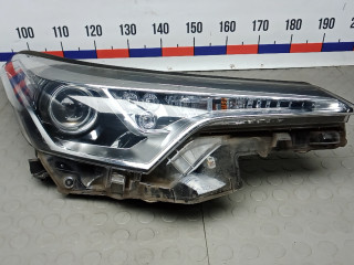 фара правая Toyota C-HR 1 поколение AX10 2017, 1.2 л., бензин