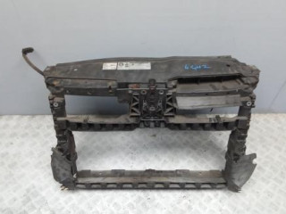 передняя панель крепления облицовки (телевизор) Volkswagen Golf 6 поколение 2011, 2.0 л., дизель, МКПП, хетчбэк 5 дв., 5K0805588E