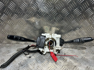 переключатель подрулевой (стрекоза) Mitsubishi Carisma 1 поколение 1997, 1.6 л., бензин, 5МКПП, хетчбэк 5 дв., MB953700