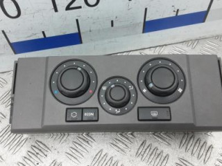 блок управления печки / климат-контроля Land Rover Discovery 3 поколение 2005, 2.7 л., дизель, МКПП, внедорожник 5 дв.