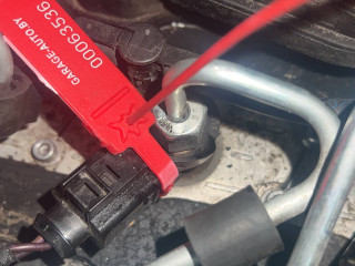 форсунка Volkswagen Passat B6 2010, 2.0 л., дизель, 5МКПП, 0445116030