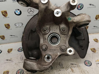 кулак задний правый Infiniti QX30 1 поколение 2018, 2.0 л., бензин